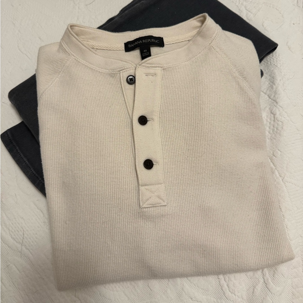 Men’s banana republic long sleeve Henley